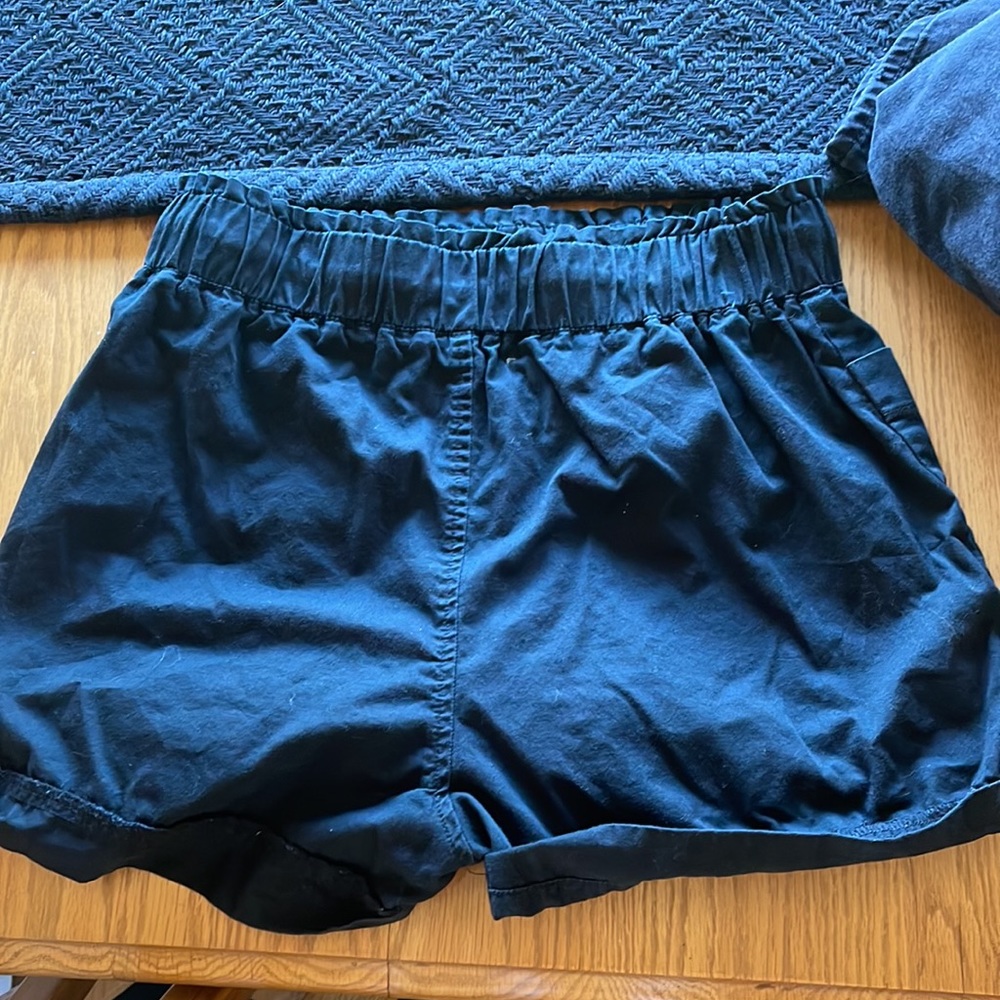 Dress shorts - Picture 2 of 2